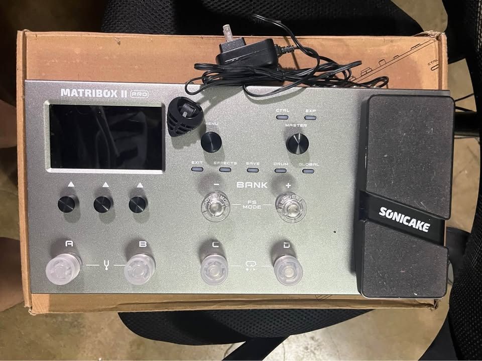 SONICAKE MATRIBOX II PRO (Category: Musical Instruments) located in Caloocan City. Submitted by jc.macaleng (Listing ID 1463383362, Image 2). Description: Sonicake Matribox II Pro - NAM A2 Capabilities - With Sync Tap Tempo and Effect Trails - Loaded with Paid Premium IRs - Flexbile Signal Chain (Allows Stacking of Effects) - Touchscreen Interface - Honest Issue: May horizontal line sa screen, pero walang effect sa functionality and hindi sha pan