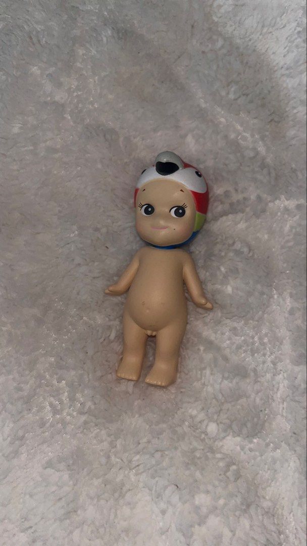 Sonny Angel - Parrot (Category: Designer & Blind Box Toys) located in Manila. Submitted by jmv.ong (Listing ID 1463454844, Image 1). Description: - Condition is great - Figure only (NO BOX) - Was only displayed with a sticky tab - Removable dirt marks MOP: GCash MOD: jnt/lalamove.