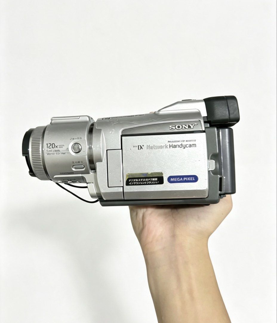 Sony Network Handycam night vision (Category: Announcements) located in Manila. Submitted by shottaz (Listing ID 1463532880, Image 1). Description: take a photo and video no battery issue no vf .