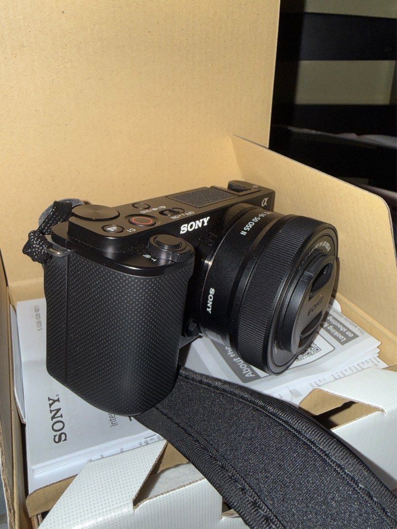Sony ZV-E10 (Category: Cameras) located in Cabuyao City. Submitted by fffrag (Listing ID 1463446698, Image 2). Description: Sony ZV-E10 with box, Camera Bag, Ulanzi mini flash, & Charger Shutter Count: 1,225.