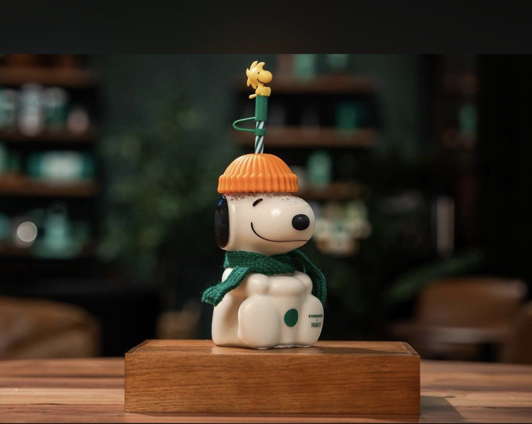 Starbucks Snoopy Glass Cold Cup with Straw (Category: Water Bottles & Tumblers) located in Makati City. Submitted by team_maxvin (Listing ID 1463340090, Image 1). Description: - Adorable Snoopy design from Starbucks - Glass cold cup, perfect for keeping drinks chilled - Includes a straw and a cute Snoopy charm - Ideal for iced coffee, iced tea, and daily beverages - Made from premium glass for durability and style.