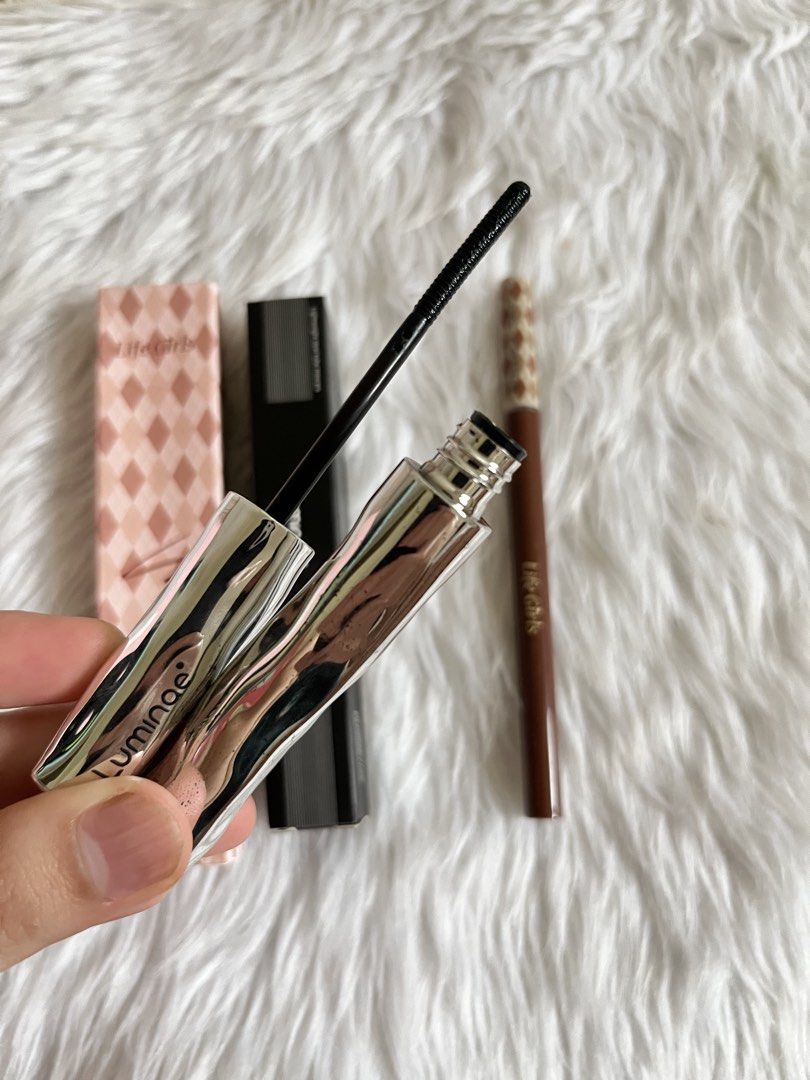 STEEL MASCARA & EYEBROW PEN SET (Category: Makeup) located in Binangonan. Submitted by prelovedbyjenai (Listing ID 1463337825, Image 2). Description: - can ship agad - brandnew.