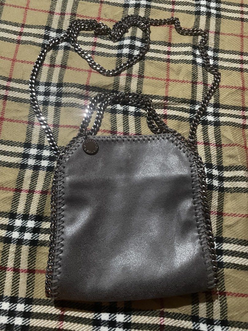 STELLA MCCARTNEY Falabella Sling Bag (Category: Luxury Bags & Wallets) located in Iligan City. Submitted by ileganteph (Listing ID 1463366993, Image 1). Description: YKK Zipper Hardwares With Tags.
