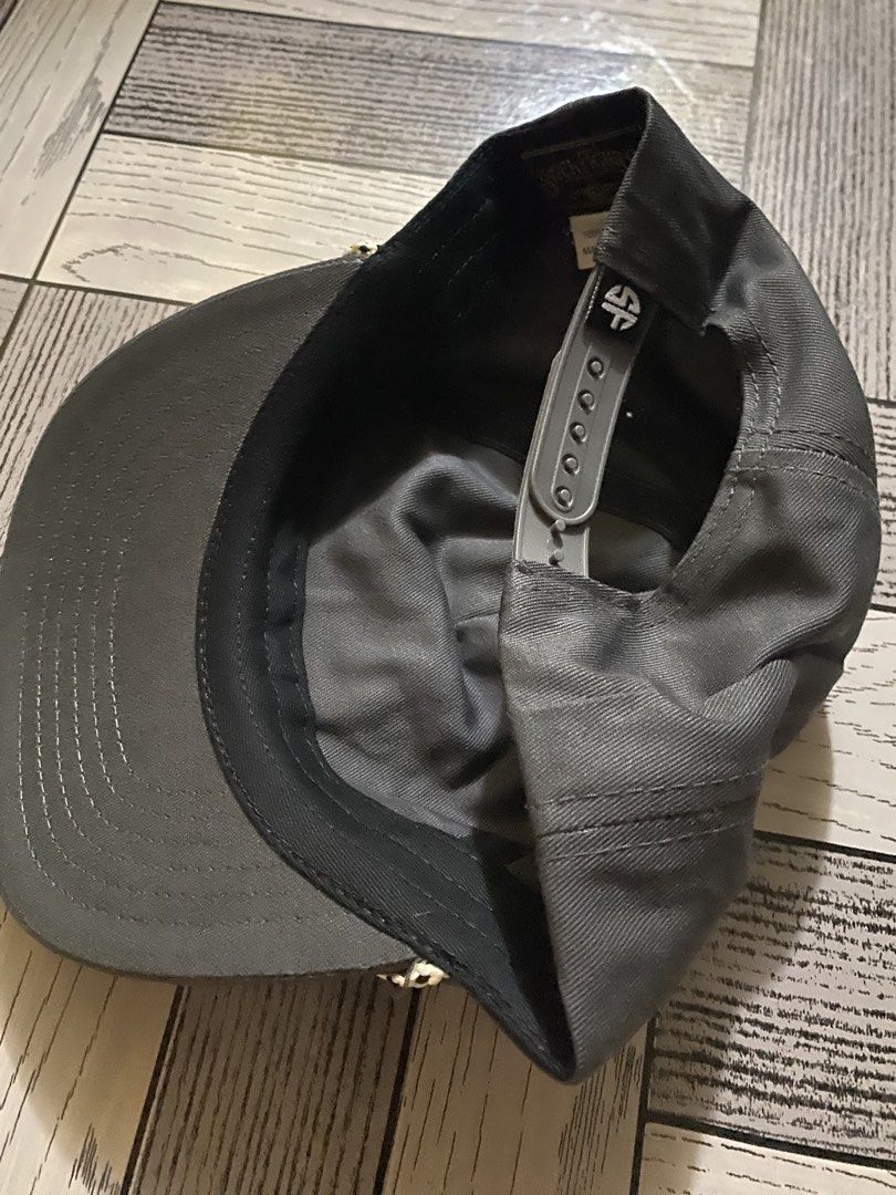 Stick Figure Snapback Cap (Category: Caps & Hats) located in Manila. Submitted by hattearss (Listing ID 1463392740, Image 3). Description: Dm📥.