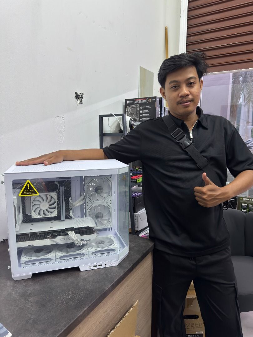 Streaming/Editing PC... (Category: Desktops) located in Petaling Jaya. Submitted by jetchainpc (Listing ID 1463480409, Image 2). Description: 🔥 **CUSTOM PC | RYZEN 7 + RTX 3060 12GB — RM3,199** 🔥 Looking for a powerful PC for **gaming, editing, streaming or professional use?** 🌟 **BEST SELLER PACKAGE — RM3,199** 🌟 🖥️ **Specifications** • AMD Ryzen 7 5700X • NVIDIA RTX 3060 12GB • A520M WiFi Motherboard • 16GB DDR4 3200MHz RAM • 512GB NVMe Ge