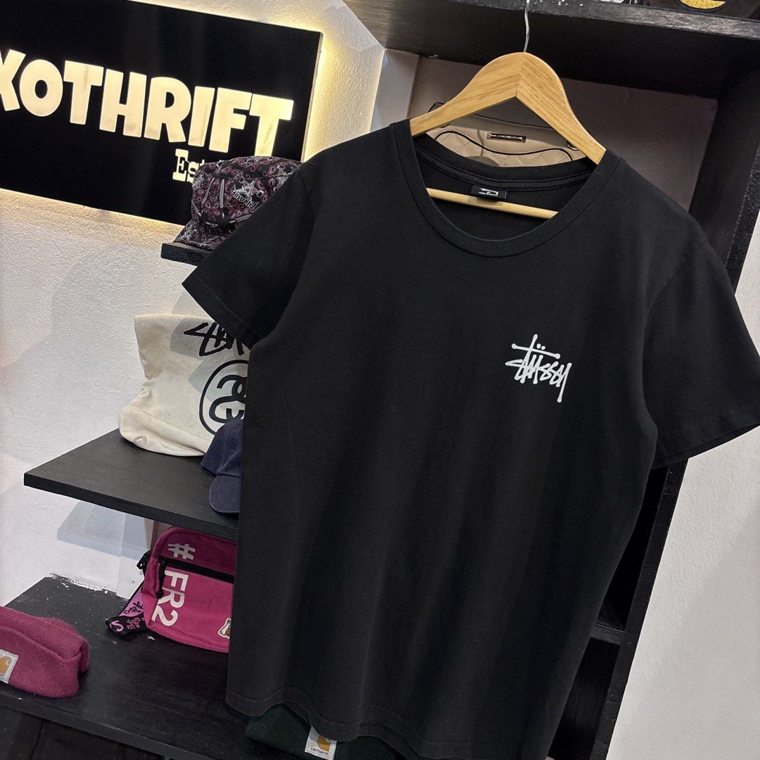 Stussy Basic Logo (Category: Activewear) located in Rizal. Submitted by doyskie.star (Listing ID 1463513300, Image 2). Description: Dimes:19 x 27.
