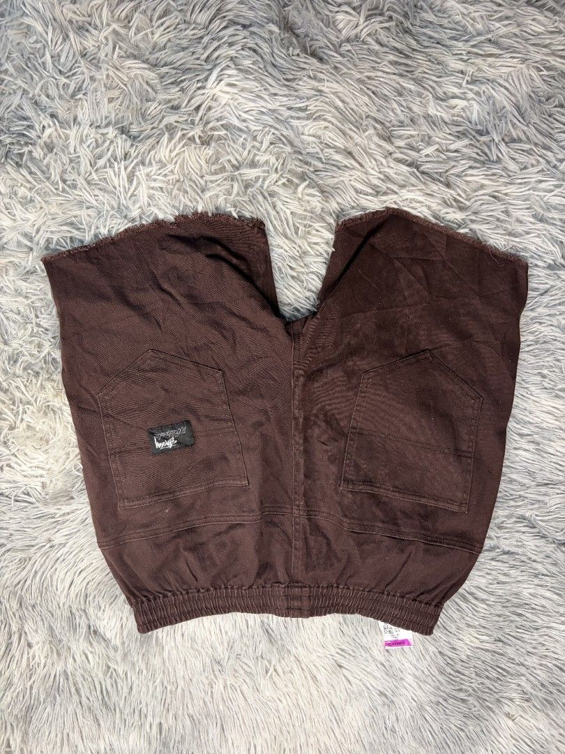 Stussy Brown Cargo Shorts Size 30 (Category: Shorts) located in Manila. Submitted by glenndejes07057 (Listing ID 1463513860, Image 3). Description: - Brand: Stussy - Color: Brown - Size: 30 - Material: 97% Cotton, 3% Spandex - Features: Elastic waistband with drawstring, two side pockets, two back pockets - Detail: Frayed hem.