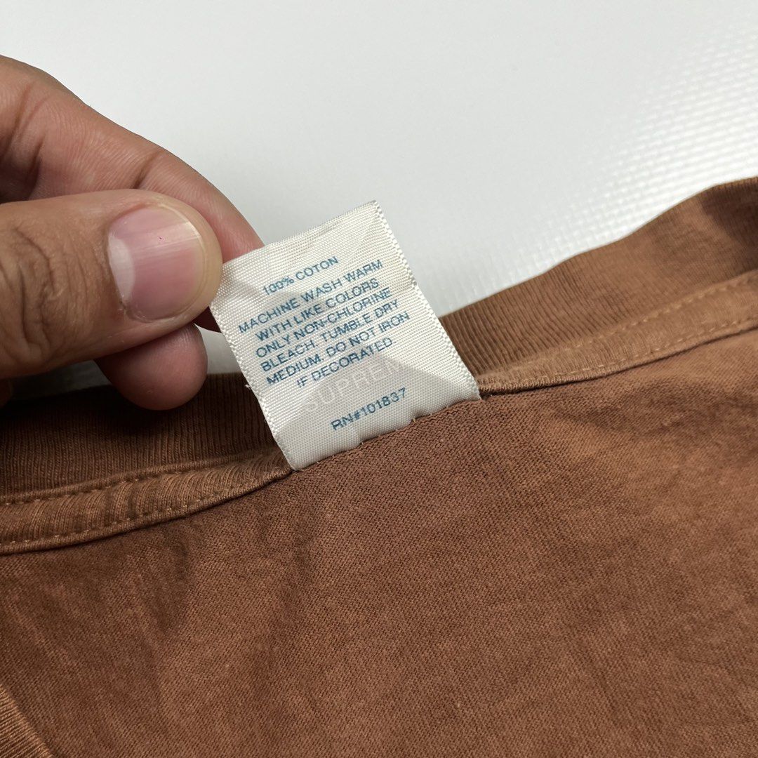 Supreme (Category: Tshirts & Polo Shirts ) located in Lucena. Submitted by RAGGGGSSSS (Listing ID 1463441605, Image 3). Description: Supreme Location Tee Large on Tag 28.5x22 Excellent Condition No issue 500 .