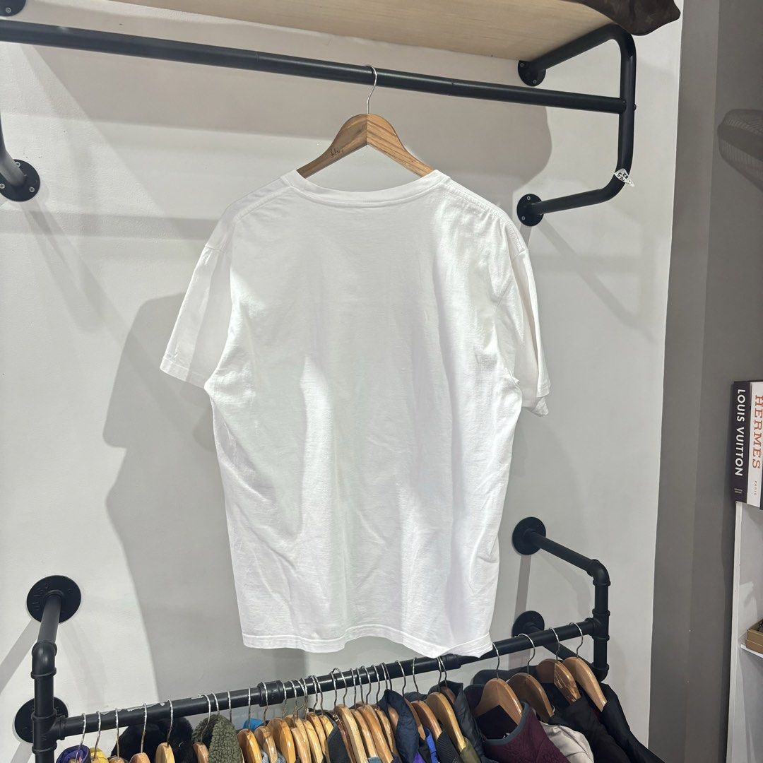 Supreme Rocks Shirt (Category: Formal Shirts) located in Bambang. Submitted by heats777 (Listing ID 1463486628, Image 3). Description: Good condition Issue: Hairlines Size: M on tag.