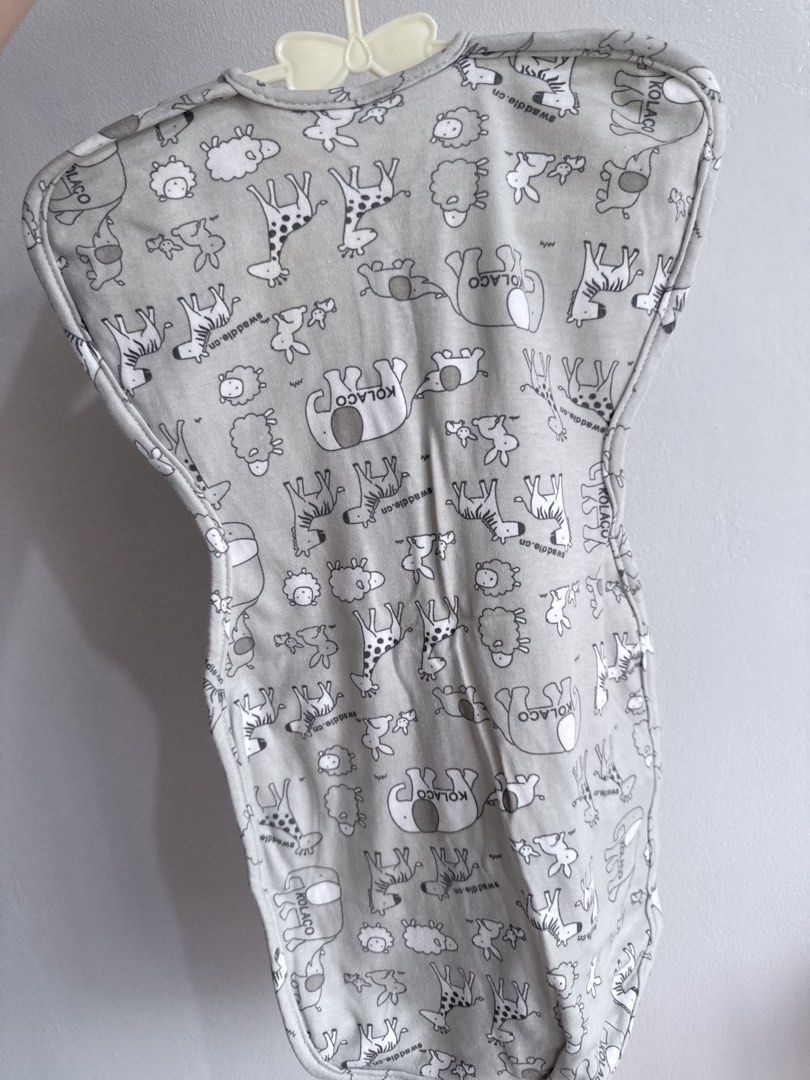 Swaddle sleeping bag Newborn baby (Category: Babies & Kids Fashion) located in Quezon City. Submitted by klengkerz (Listing ID 1463470778, Image 3). Description: Set.