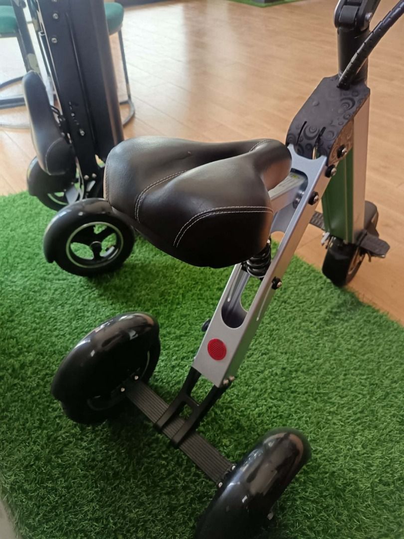 Swift PRO Electric Scooter with Seat (Category: Skates, Rollerblades & Scooters) located in Tanza. Submitted by joviemanlangit (Listing ID 1463380463, Image 2). Description: SHOWROOM DISPLAY UNIT Original Price 35,000 we are selling for 25,000 (open for negotiation) 2 units available WE ACCEPT CREDIT CARD PAYMENT. - Swift PRO electric scooter - Comfortable seat included - Foldable design for easy storage and transport - Ideal for commuting around