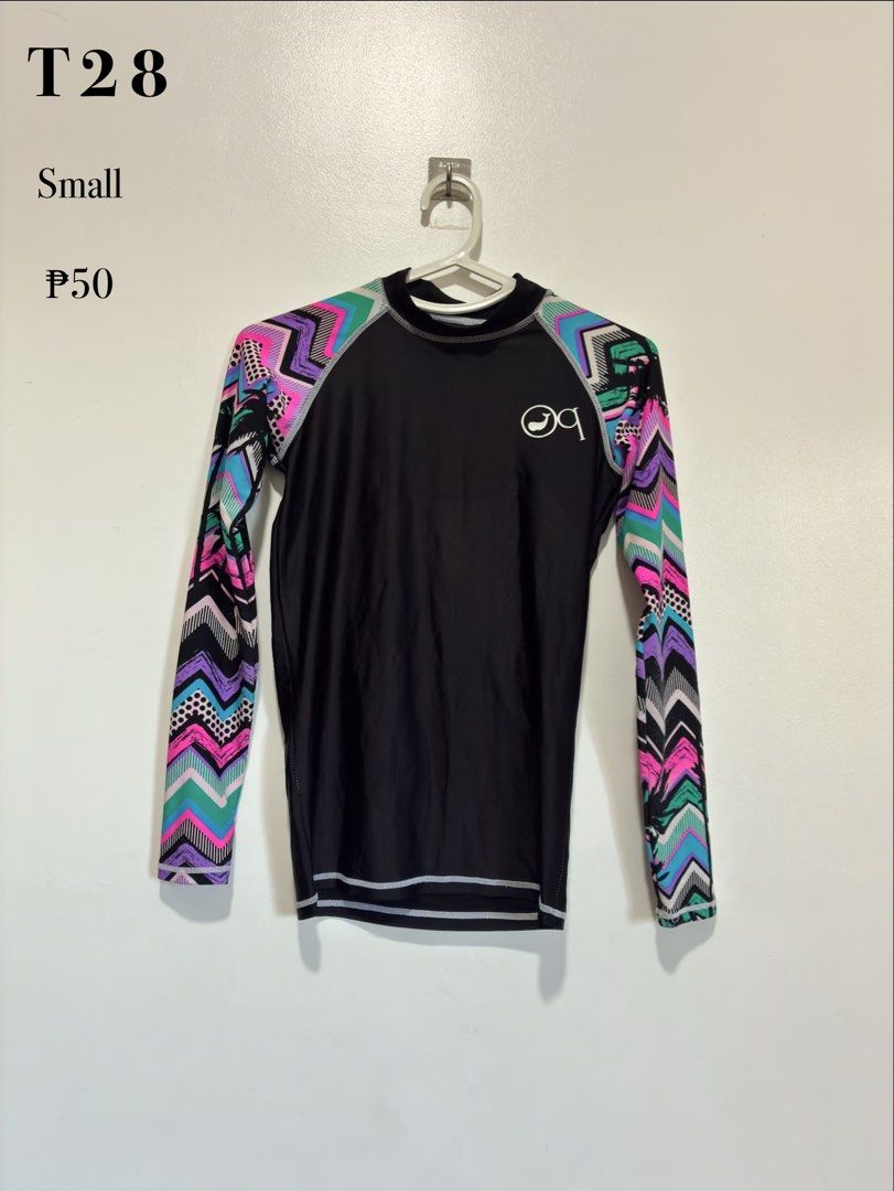 T28. Preloved Rash Guard (Category: Rash guard) located in Manila. Submitted by thrifters.mnl.28 (Listing ID 1463391172, Image 1). Description: .