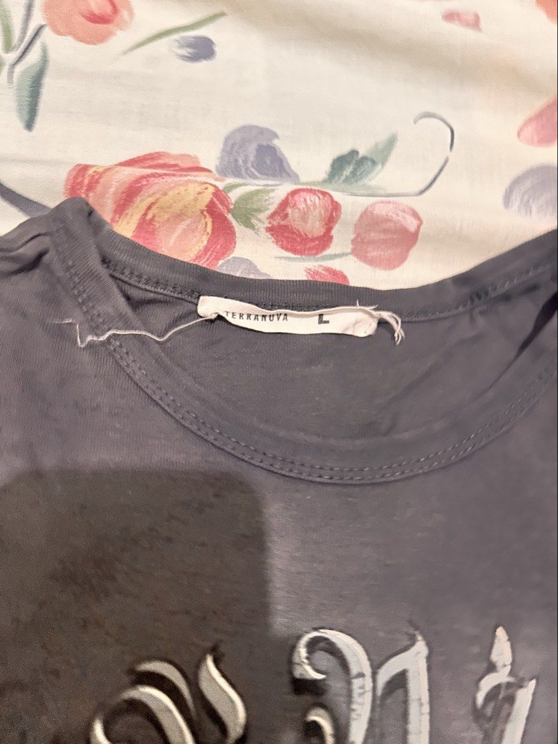 TERRANOVA gray cropped top (Category: Shirts) located in Pinamalayan. Submitted by _dragonfly (Listing ID 1463533426, Image 2). Description: Tag saya size L but best fit M 100% cotton.