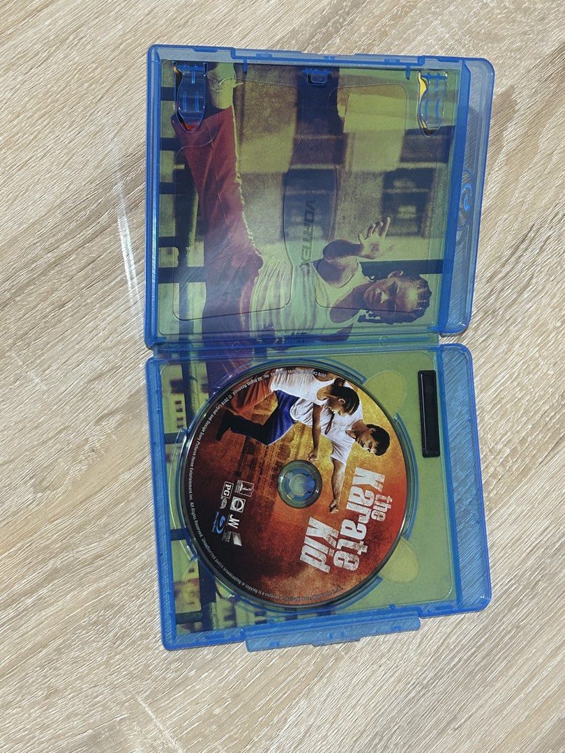 the karate kid cds (Category: CDs & DVDs) located in Talisay. Submitted by artmeus (Listing ID 1463480318, Image 2). Description: untested po kasi wala na akong dvd player now but the last time nanood po ako nito okay panaman. payment first po thru cashg + shipping fee via jnt qt .
