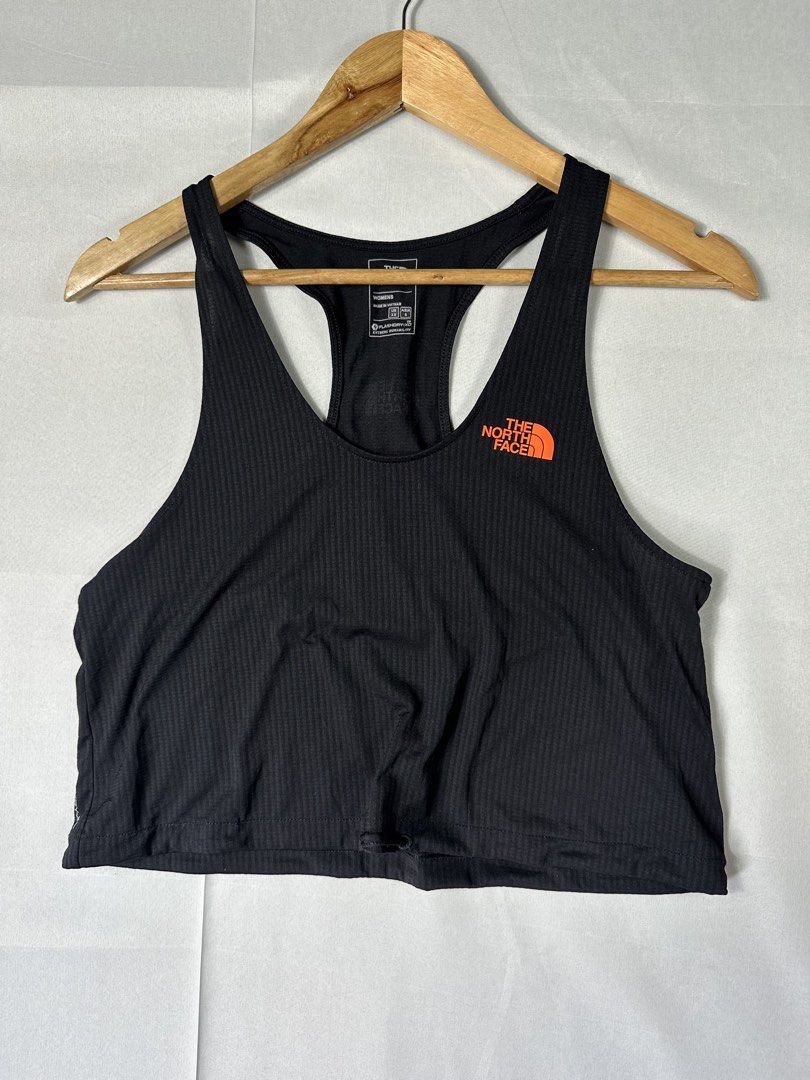 The North Face Flash Dry Tank Top (Category: Activewear) located in Cabanglasan. Submitted by thefashiongarage.co (Listing ID 1463389825, Image 1). Description: Title - The North Face Model/Name - Flash Dry Tank Top Size on Tag - Small Conditiion - Excellent as new Dimension (WxLxH) - Category- Outdoor/Work out Fitting - True to size Made in - Vietnam Material - 100% Polyester Color - Black Design - Printed Logo Year - Inclusion - None Note - All