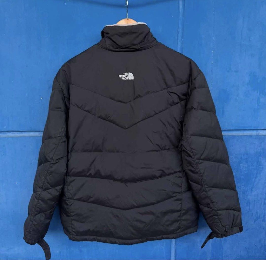 The North Face Puffer Jacket (Category: Coats, Jackets and Outerwear) located in Makati City. Submitted by kuyajinji (Listing ID 1463475019, Image 2). Description: TNF Puffer Jacket 700 Series • width: 23 • length: 25 •condition: excellent •flaws: missing hood, no zip puller RFS: Too small on me.
