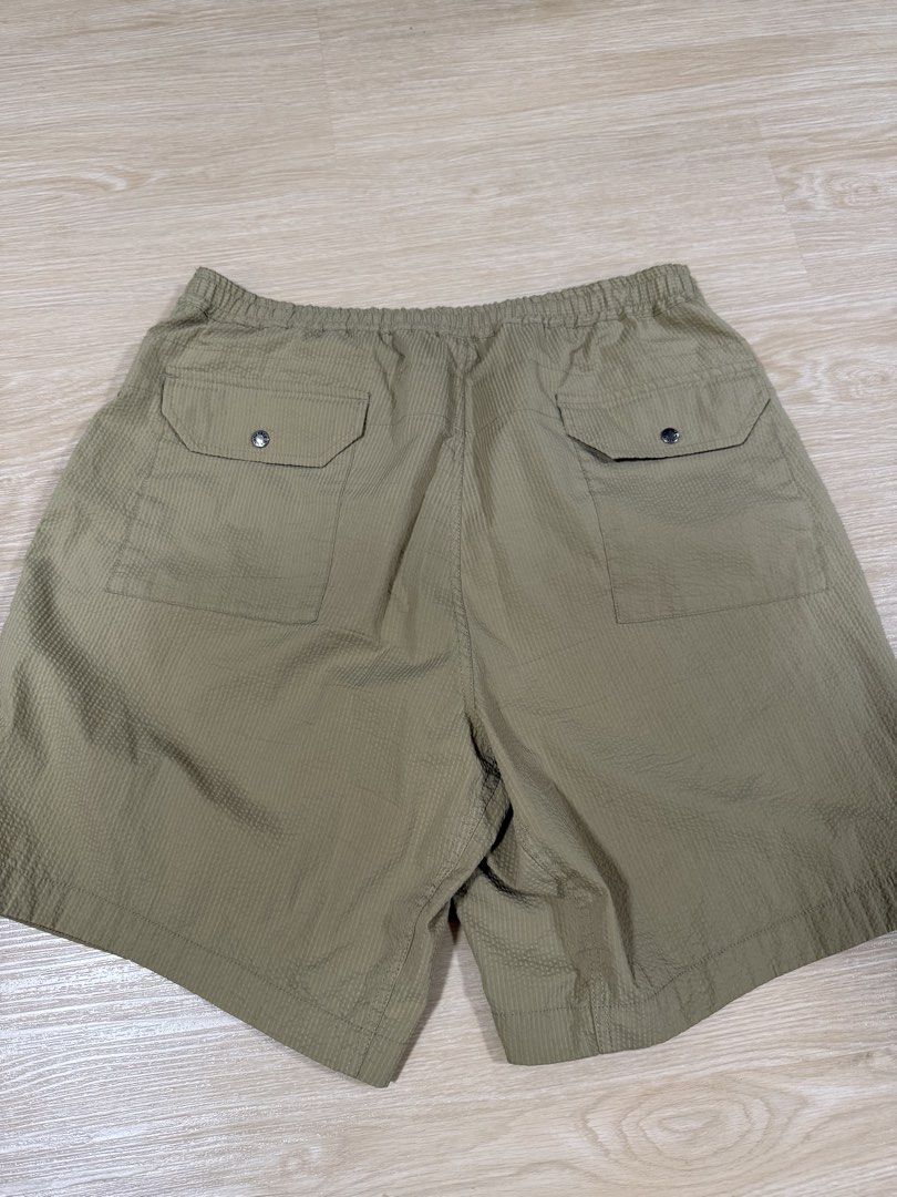 The North Face Purple Label 短褲 （分類：短褲）位於 Hong Kong。 由 uchoiceme 提交（商品編號 1463501047，圖片 2）。簡介： 淺卡其色 100%正品 99%New Size 34 橡筋帶褲頭 。