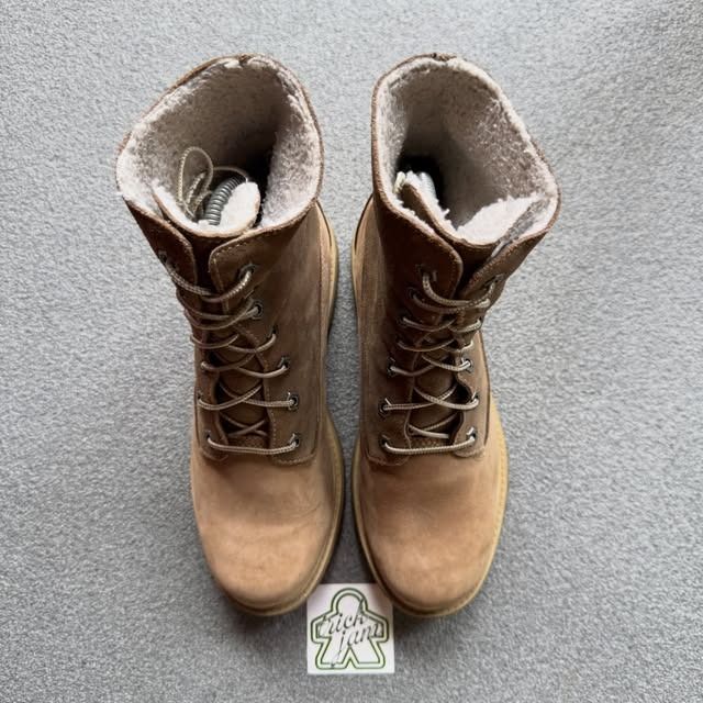 TIMBERLAND 7 EYE AUTHENTIC ROLL TOP WATERPROOF LIGHT BROWN NUBUCK (Category: Boots) located in Cagayan de Oro. Submitted by huntbytrickjam.v2 (Listing ID 1463344692, Image 2). Description: T-MBERLAND 7 EYE AUTHENTIC ROLL TOP WATERPROOF LIGHT BROWN NUBUCK US 7 / EURO 40 / CM 25 EXCELLENT Pair Only Missing Tag M - 2499.