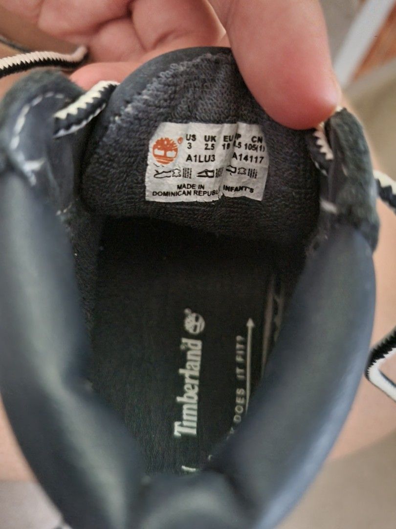 Timberland Baby Shoe (Category: Babies & Kids Fashion) located in Manila. Submitted by beblips (Listing ID 1463412525, Image 2). Description: Good as New Once or Twice lang nagamit Size: 105 cm/ 3C Original Price: 3,500.
