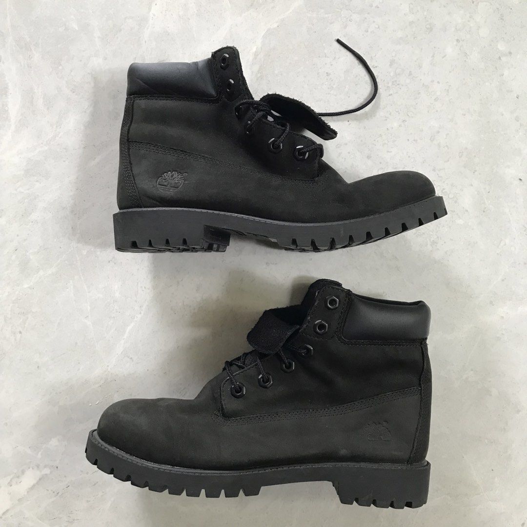 TIMBERLAND BLACK NUBUCK (Category: Sneakers & Footwear) located in Ozamiz City. Submitted by ClassicDrip (Listing ID 1463397600, Image 1). Description: TIMBERLAND BLACK NUBUCK 😍 -Premium 6-inch Waterproof -Size 6 US / 5.5 UK / 39 EU / 24 CM -Excellent to new condition -Solid in personal guaranteed .