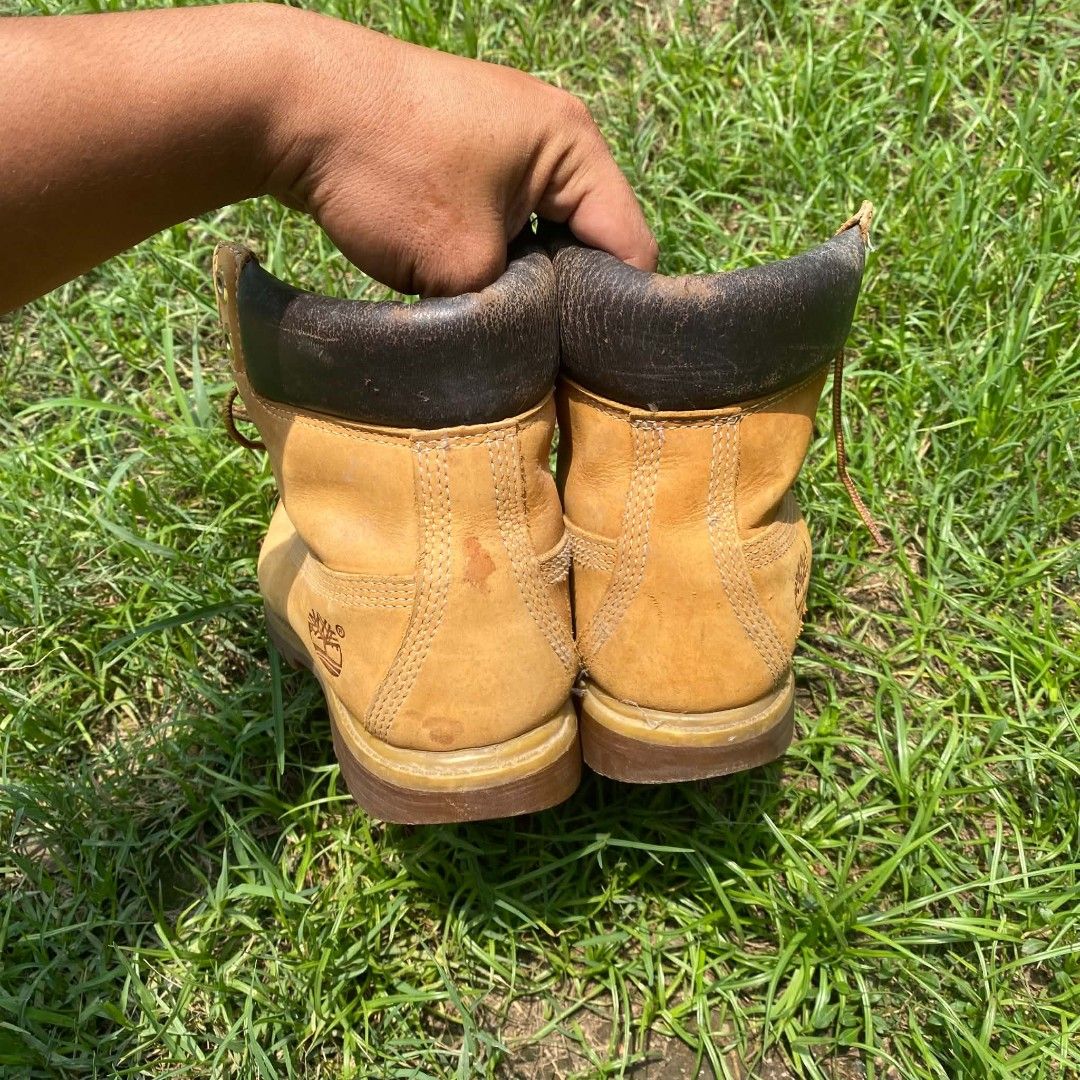 Timberland Brown Boots (Category: Dress Shoes) located in Zamboanga. Submitted by thriftbyeems (Listing ID 1463402161, Image 3). Description: size 8.5us.