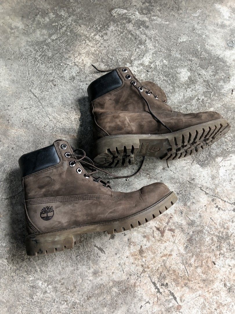 Timberland Brown Suede Boots 400g Thinsulate (Category: Boots) located in Manila. Submitted by grandflower-547aee (Listing ID 1463380258, Image 1). Description: - Classic brown Timberland boots in suede - 400g Thinsulate insulation for superior warmth - Durable rubber sole with excellent grip - Secure lace-up closure - Ideal for outdoor adventures and everyday casual wear.