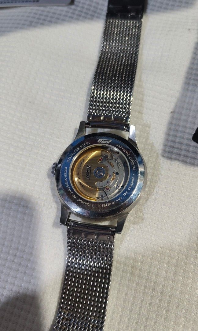Tissot Heritage Visodate Automatic (Sunray Blue Dial) (Category: Men's Watches) located in Manila. Submitted by cebufindssss (Listing ID 1463540412, Image 3). Description: Looking for an iconic, Swiss-made classic at less than half the retail price? Up for grabs is this stunning Tissot Heritage Visodate Automatic featuring a classic sunray blue dial and a vintage-inspired stainless steel mesh bracelet. ​💰 SRP / Market Price: ~₱45,500 ✨ Selling P