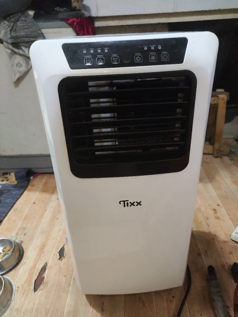 TIXX 1 HP INVERTER (Category: Air Conditioning and Heating) located in Manila. Submitted by cuatonlance (Listing ID 1463337195, Image 2). Description: NEVER USED SPECS: 1HP INVERTER INCLUSIONS: REMOTE WITH BATTERY.