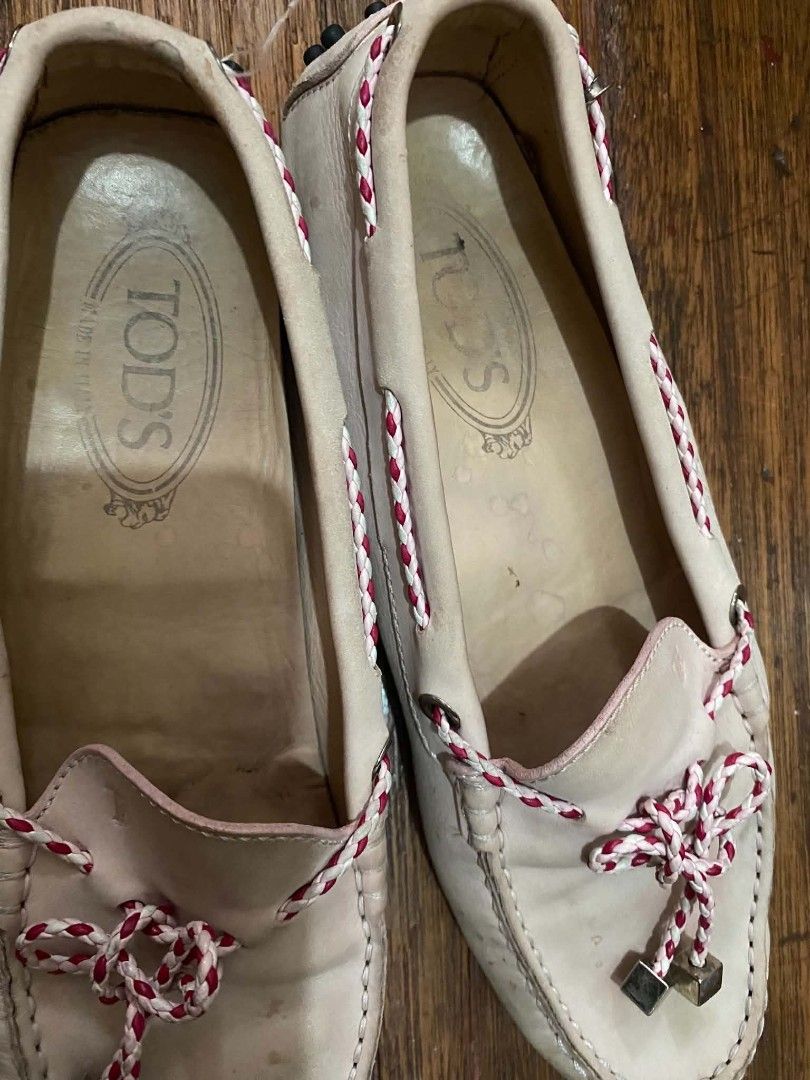 Tod's driving shoes (Category: Loafers) located in Quezon City. Submitted by hausofprelove (Listing ID 1463377609, Image 3). Description: .