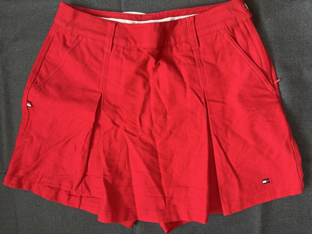 Tommy Hilfiger (Category: Shorts) located in Las Pinas. Submitted by city_threads (Listing ID 1463327474, Image 2). Description: Php 899 Size: Medium (M) Excellent condition Color rate: 10/10 📌Please manage your expectations as items are preloved 📌Color may vary due to lighting 📌Can send additional photos upon request. #citythreadsavail Helping tags: #prelovedph #forsaleph #luzonbased #saleph #shopsph #onlineukay #knittedtopsph #topsph #prelov