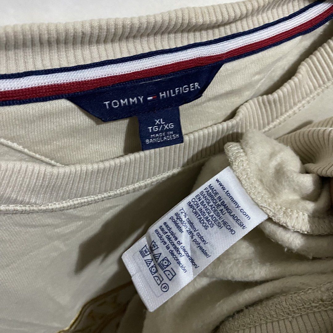 Tommy Hilfiger Cream Crewneck (Category: Coats, Jackets and Outerwear) located in Davao. Submitted by bangers01 (Listing ID 1463384643, Image 3). Description: .