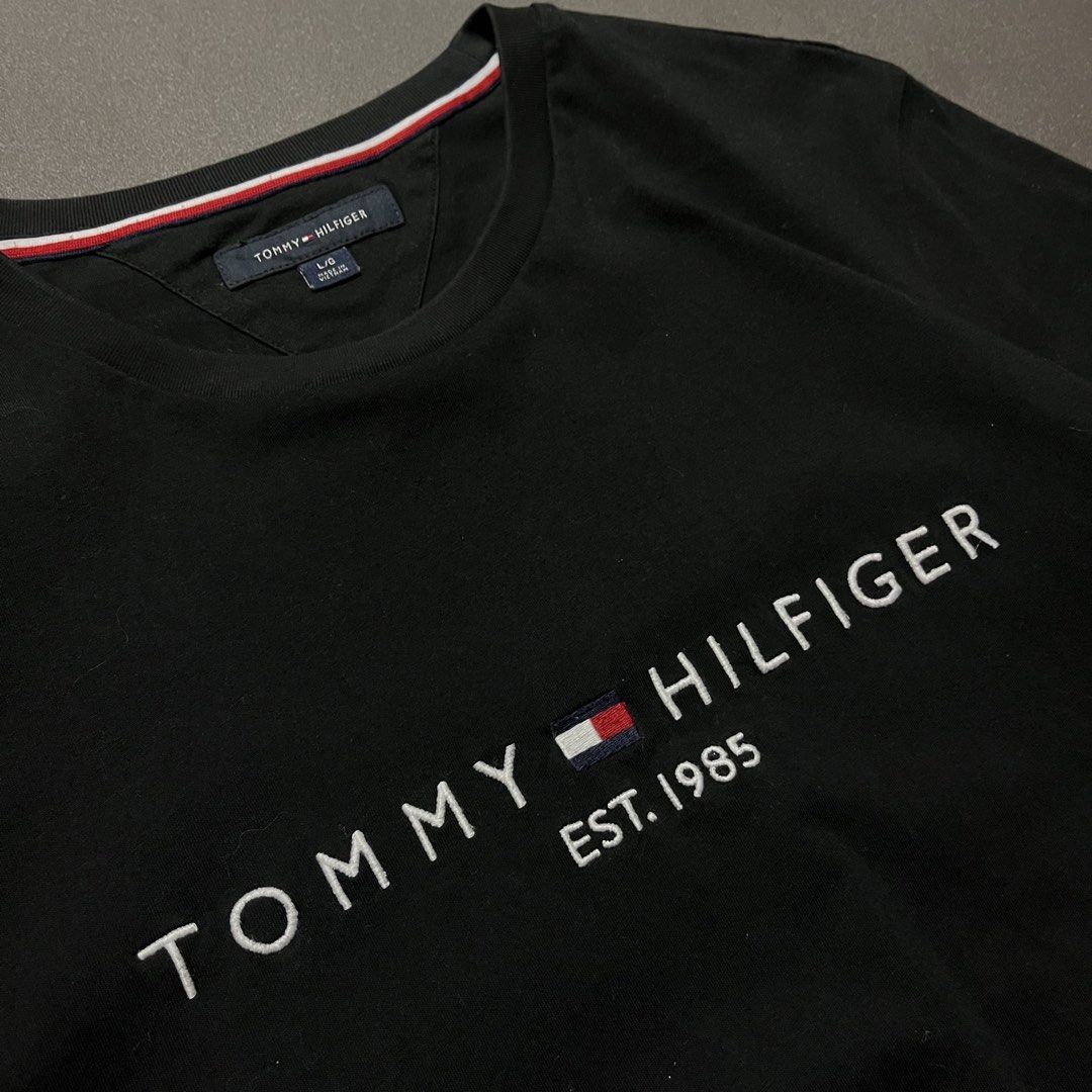 Tommy Hilfiger Shirt (Category: Tshirts & Polo Shirts ) located in Moncada. Submitted by tishokthrift (Listing ID 1463369682, Image 2). Description: Dimension (in Inches): 21 by 29.