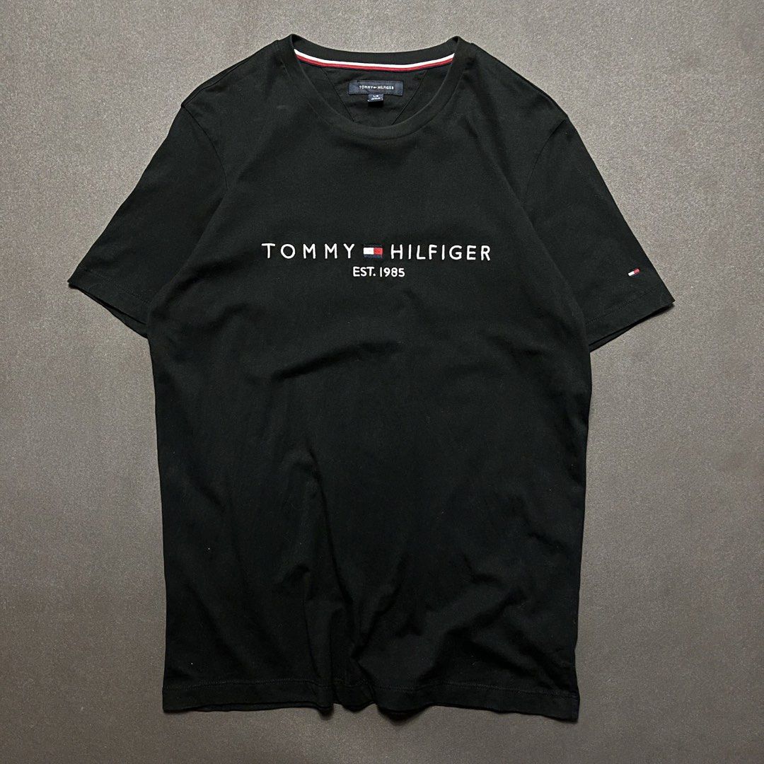 Tommy Hilfiger Shirt (Category: Tshirts & Polo Shirts ) located in Moncada. Submitted by tishokthrift (Listing ID 1463369682, Image 1). Description: Dimension (in Inches): 21 by 29.