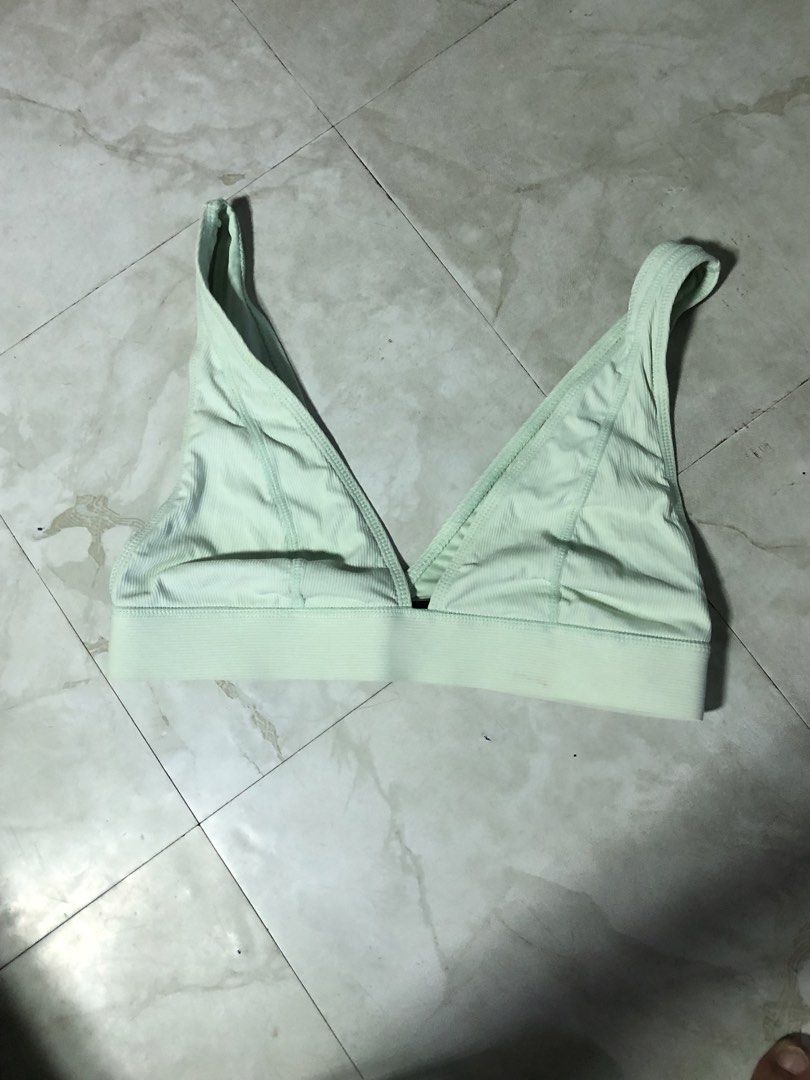 Top for jogging/exercising clothes (Category: Others Tops) located in Manila. Submitted by cherub._. (Listing ID 1463353749, Image 3). Description: 30 pesos each (except for pink) 100 pesos take all.