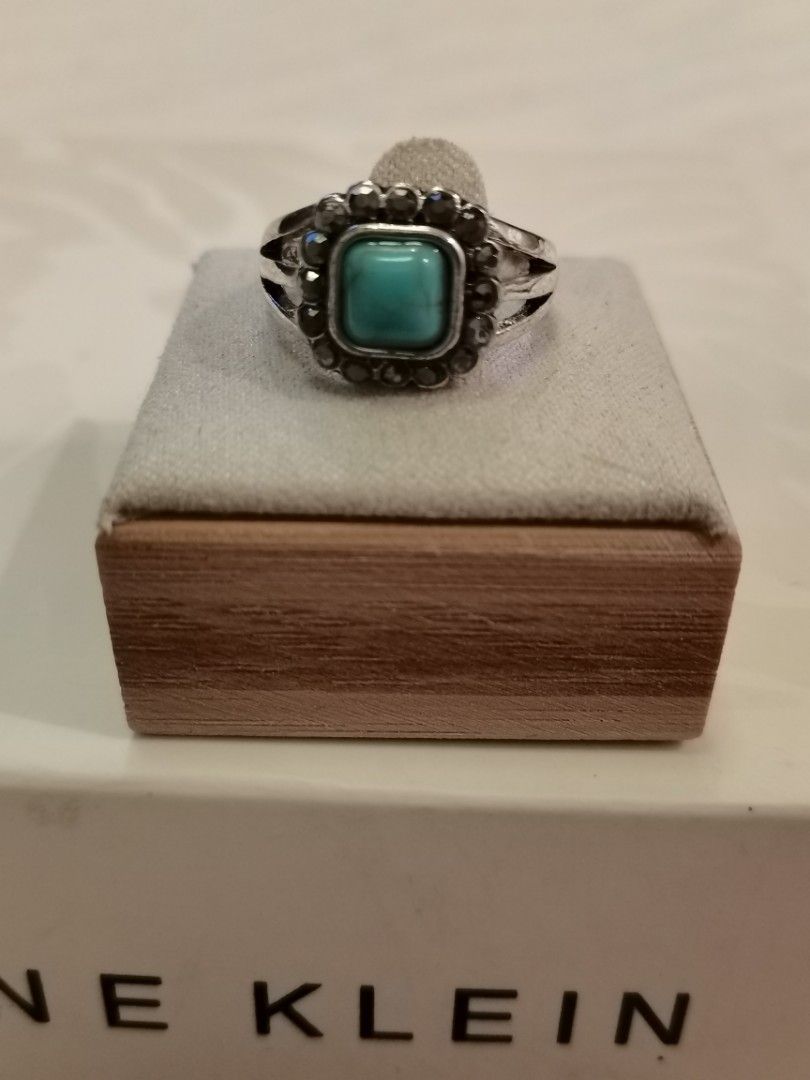Turquoise Ring (Category: Luxury Accessories) located in Daet. Submitted by olipili_naturals (Listing ID 1463486125, Image 1). Description: JAPAN-SOURCED UV REACTIVE STONE RING ✨ UV Reactive Stone 🇯🇵 Japan Source 💎 Fashion Setting – Untested 📏 Size 6.5, 7 and 9 💰 ₱280 + shipping fee 🎁 FREE SHIPPING when you reach ₱1,000 worth of items 📍 Location: Daet, Camarines Norte Stone is UV reactive; setting is untested. No claim that the setting is 