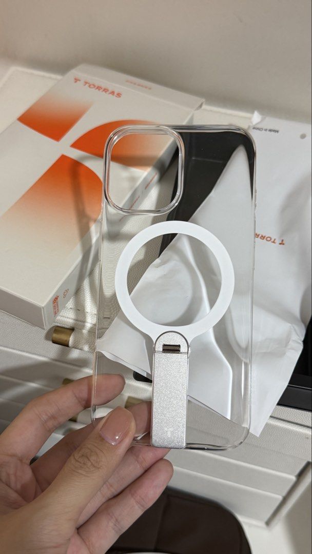 TORRAS Clear MagSafe Case LPRO Iphone 17 (Category: Cases & Sleeves) located in Taguig. Submitted by prelovedby_mc. (Listing ID 1463419809, Image 1). Description: - TORRAS Clear Case for iPhone 17 slightly nego wrong case naka iphone 17 pro ako .