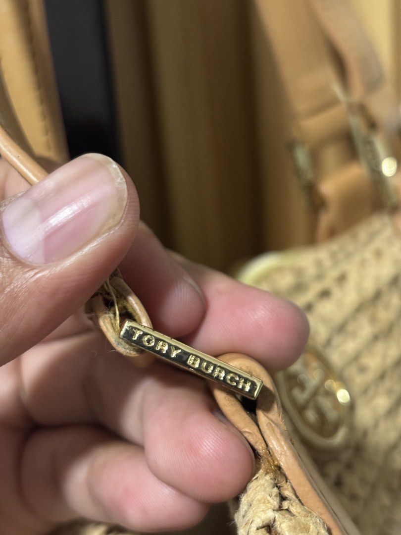 Tory burch tote (Category: Luxury Bags & Wallets) located in Dasmarinas. Submitted by arthrthriftcop. (Listing ID 1463442524, Image 3). Description: Tory Burch Good condition Actual measure by inches, Height 15 in, Width 9 in, Feel free to inquire quick replies.