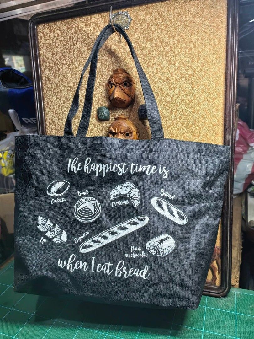 Tote Bag (Category: Tote Bags) located in Cebu City. Submitted by dudes_villanueva (Listing ID 1463335108, Image 1). Description: Tote Bag In excellent condition Size: L16in x W5in x H10in.