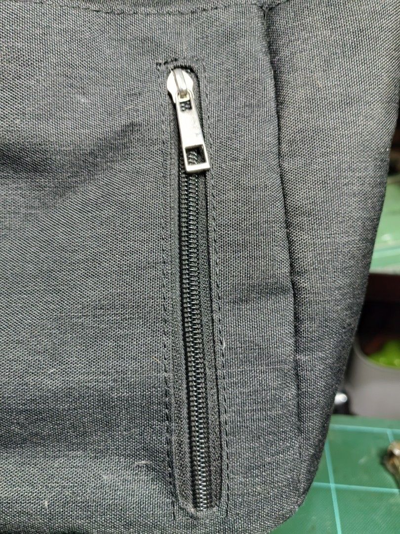 Tote Bag - Black (Category: Tote Bags) located in Cebu City. Submitted by dudes_villanueva (Listing ID 1463335387, Image 3). Description: Tote Bag - Black In excellent condition L12in x W6.5in x H8in.