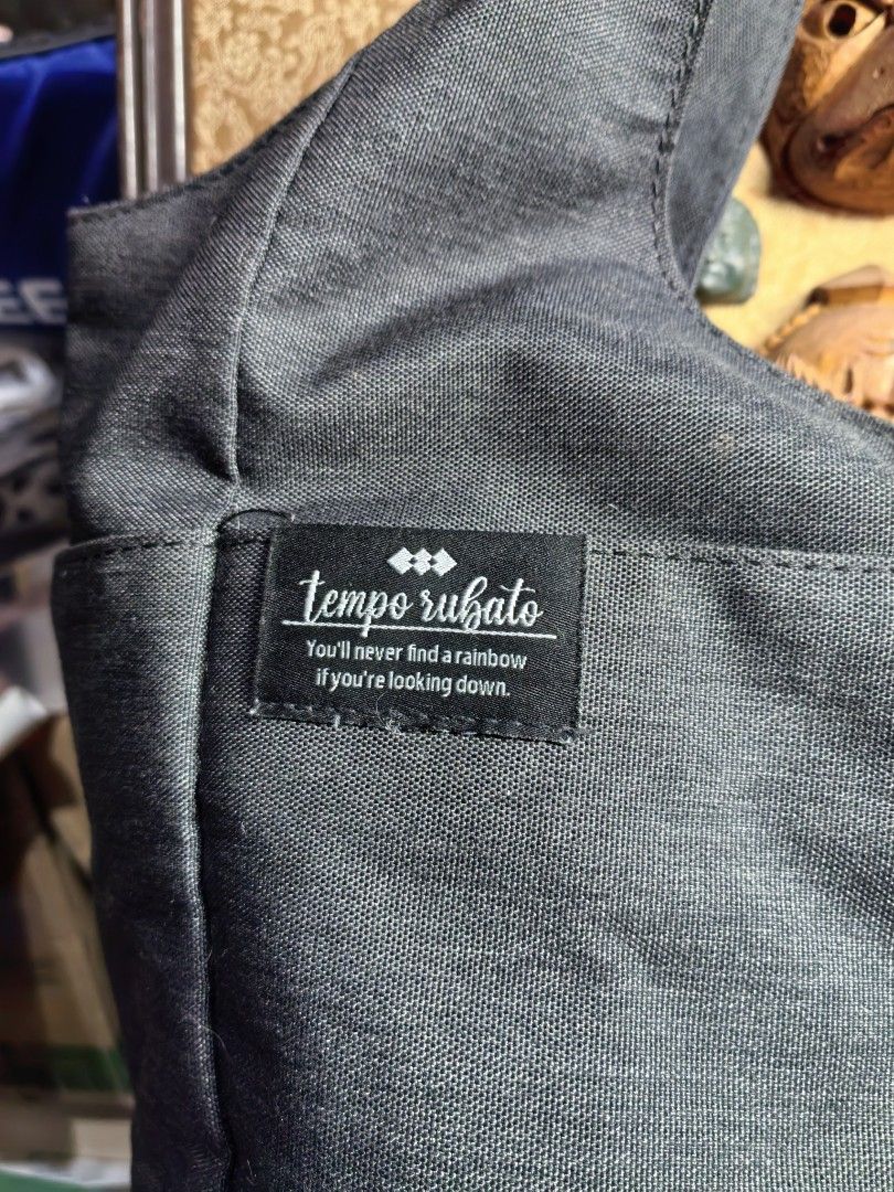 Tote Bag - Black (Category: Tote Bags) located in Cebu City. Submitted by dudes_villanueva (Listing ID 1463335387, Image 2). Description: Tote Bag - Black In excellent condition L12in x W6.5in x H8in.