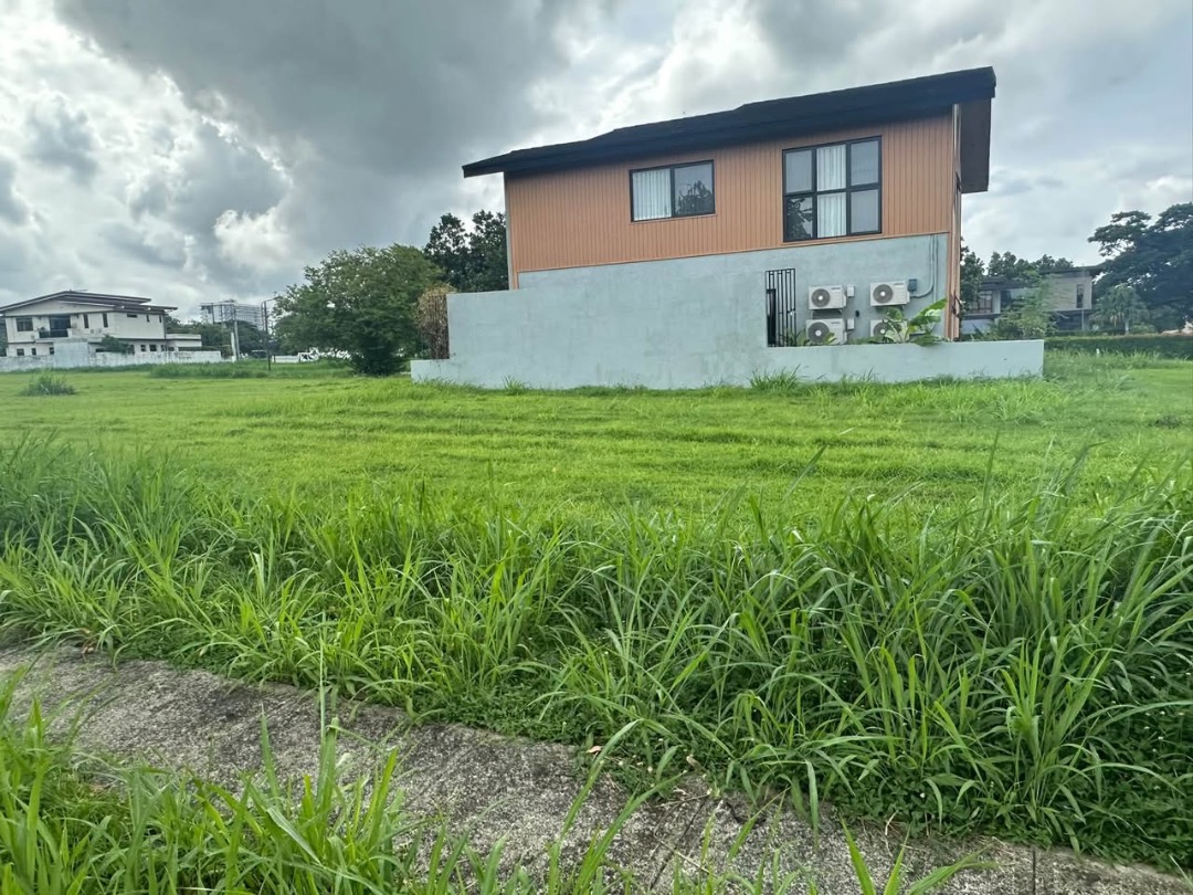 (Category: ) located in . Submitted by ImatchRealty_Kins (Listing ID 1463389394, Image 1). Description: .