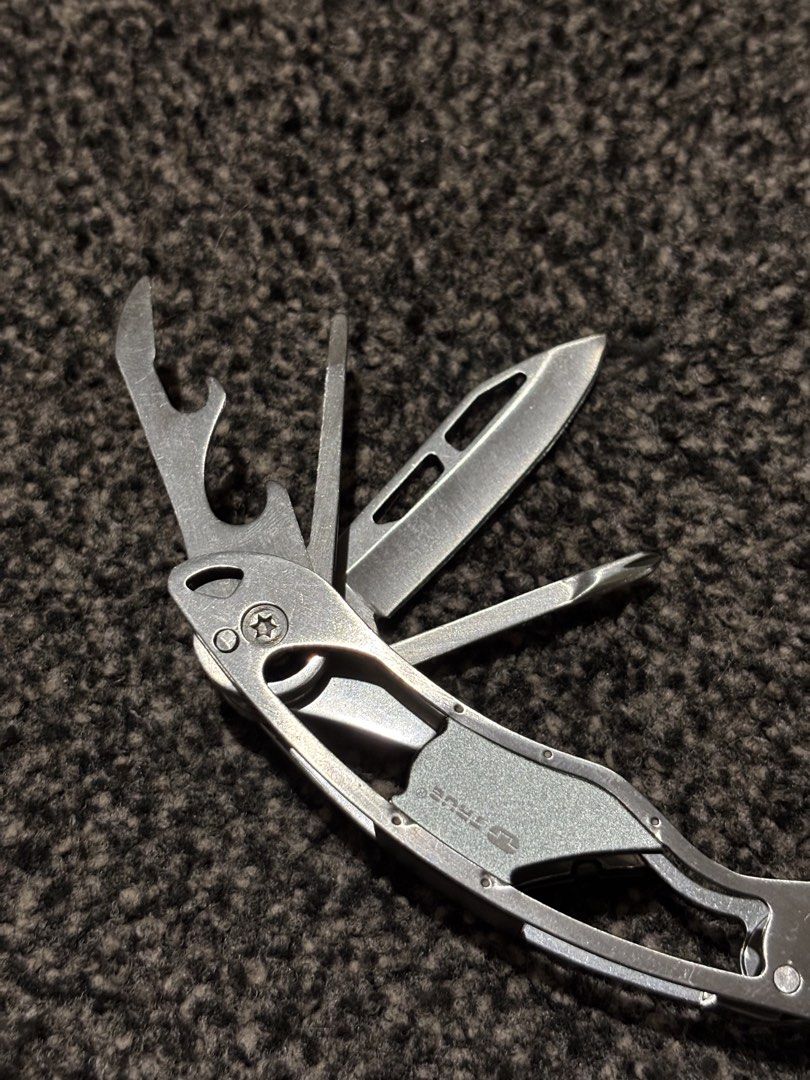 True TU194 Mini Multi-tool (Category: Hiking & Camping) located in Bulacan. Submitted by thriftstarph (Listing ID 1463472493, Image 2). Description: PLEASE READ THE DESCRIPTION BELOW‼️ True Utility TU194 Framework With Key Ring Multi-tool Mini From: Japan With Clear Box 1300 SHIPPED.