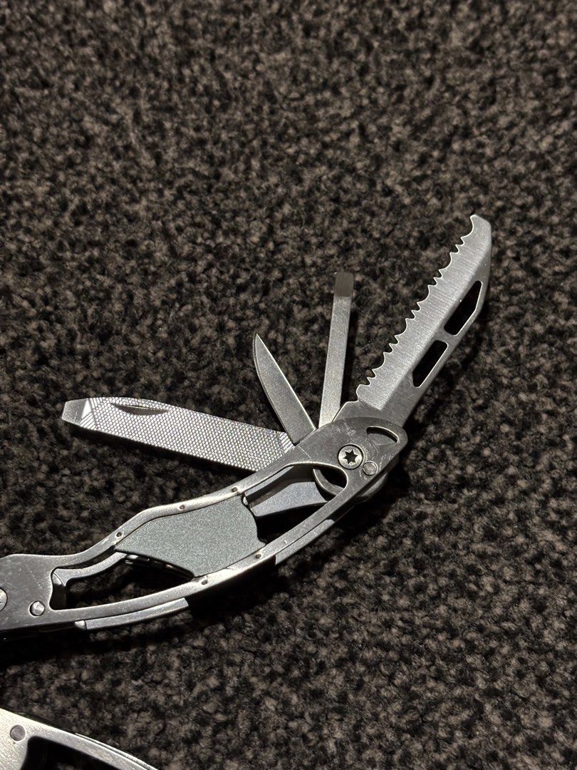 True TU194 Mini Multi-tool (Category: Hiking & Camping) located in Bulacan. Submitted by thriftstarph (Listing ID 1463472493, Image 3). Description: PLEASE READ THE DESCRIPTION BELOW‼️ True Utility TU194 Framework With Key Ring Multi-tool Mini From: Japan With Clear Box 1300 SHIPPED.