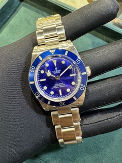 (Category: ) located in . Submitted by precision.timepieces (Listing ID 1463288090, Image 1). Description: .