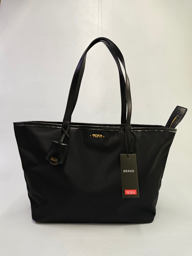 TUMI new and authentic everday black nylon tote (Category: Tote Bags) located in Quezon City. Submitted by tanramoni (Listing ID 1463421538, Image 2). Description: .
