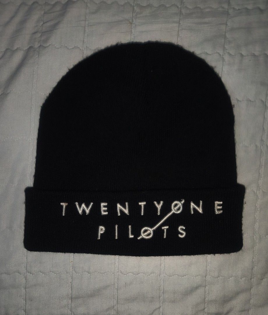 Twenty One Pilots Black Beanie (Category: Beanies) located in Cagayan de Oro. Submitted by elijah350below (Listing ID 1463547897, Image 1). Description: Black beanie with the Twenty One Pilots logo embroidered on the front. Made of 100% acrylic. One size fits most. Great for fans of the band. Keep warm in style. one size excellent no issues payment: Gcash, maribank & LBP courier: J&T color may vary due to lightning items are thrifted, limit expec