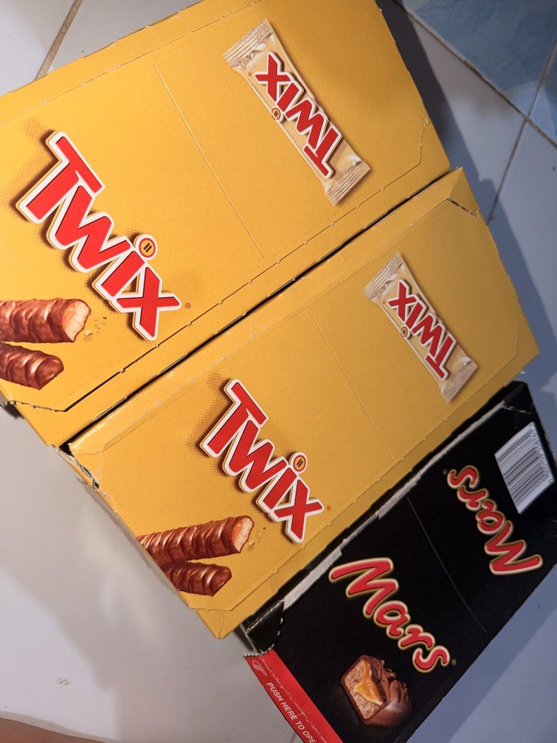 TWIX AND MARS CHOCOLATE (Category: Other Food & Drinks) located in Quezon City. Submitted by kaye3435 (Listing ID 1463476739, Image 2). Description: 1k per box 📍tandang sora qc.