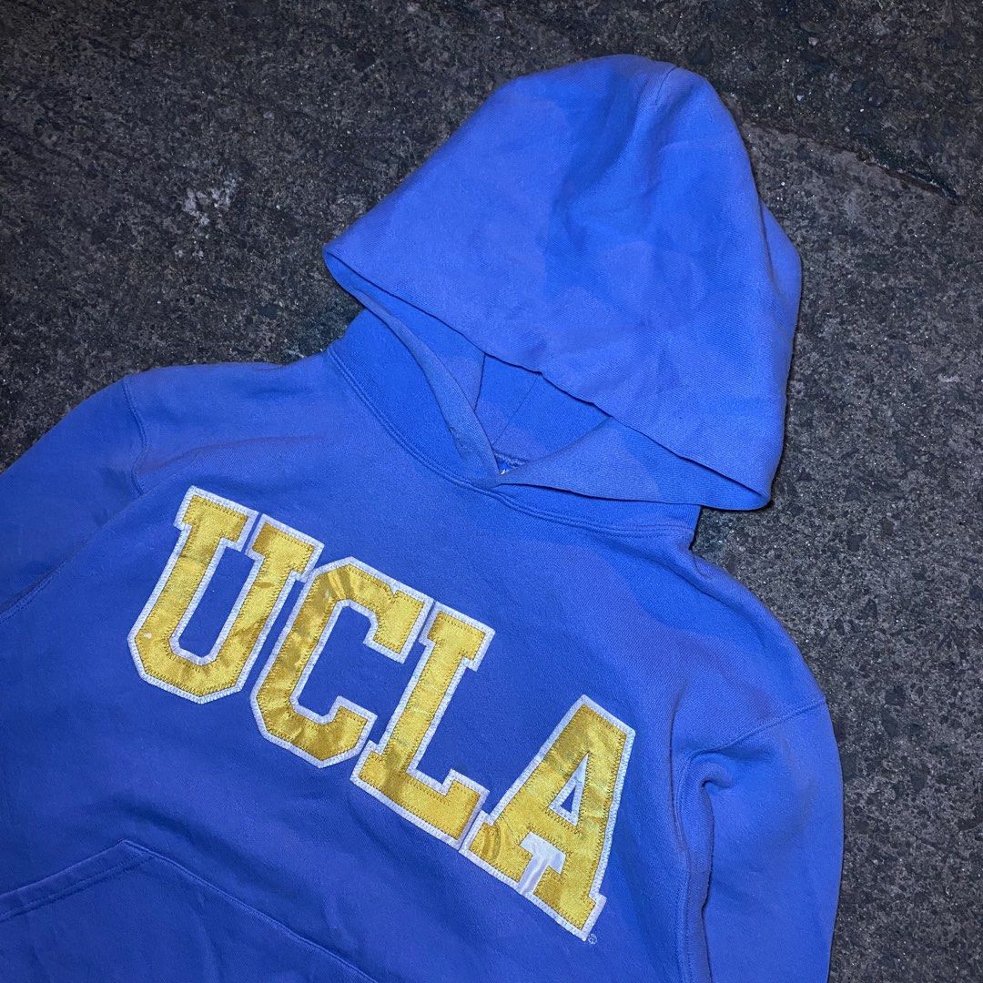 UCLA Big Patch Hoodie (Category: Hoodies) located in Manila. Submitted by steeezyyy (Listing ID 1463365812, Image 2). Description: excellent condition no issue big patch made in usa 550 only pm lang po meet up sa malapit W 22 x L 26 Location : Mandaluyong City .