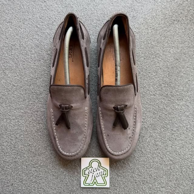 UGG FLAT TASSEL LOAFERS DARK BROWN SUEDE (Category: Casual Shoes) located in Cagayan de Oro. Submitted by huntbytrickjam.v2 (Listing ID 1463348802, Image 2). Description: U-G FLAT TASSEL LOAFERS DARK BROWN SUEDE US 9 / EURO 42 / CM 27 EXCELLENT Pair Only Sign of Usage M - 1499.