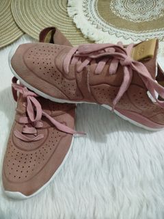 (Category: ) located in . Submitted by plus4lessshop (Listing ID 1463358789, Image 1). Description: .